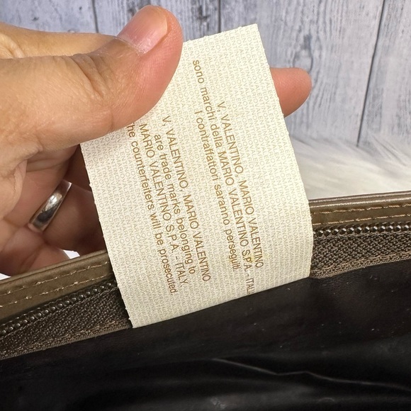 VALENTINO mario patent leather clutch bag - Picture 12 of 17